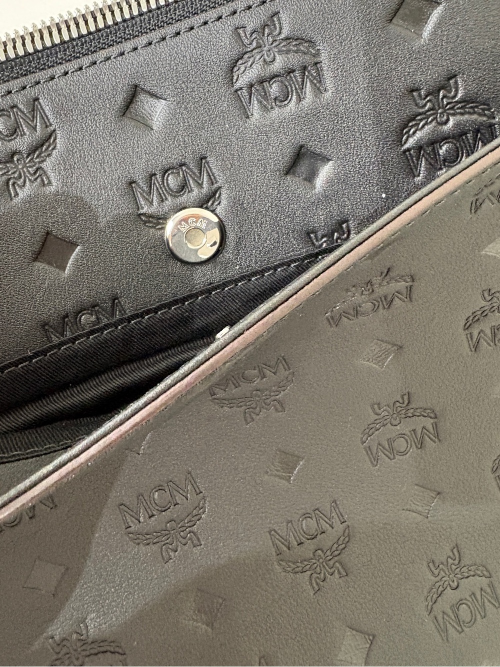 MCM Klara Monogram Calfskin Leather Crossbody Pouch new - Picture 6 of 9